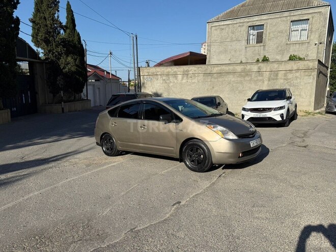 Toyota Prius-2