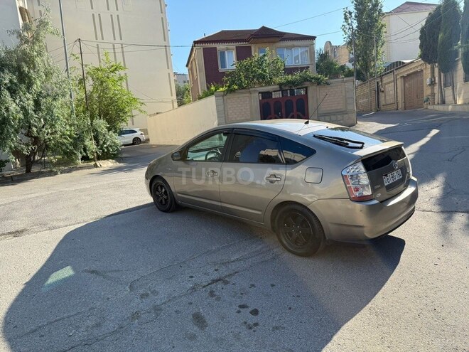 Toyota Prius-5