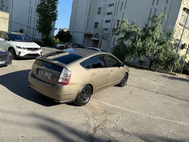 Toyota Prius-3