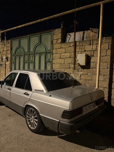 Mercedes 190-7
