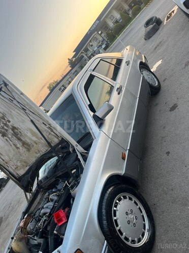 Mercedes 190-14