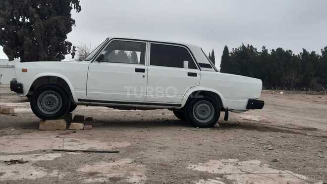 LADA (VAZ) 2107-2