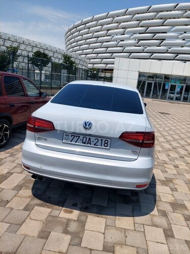 Volkswagen Jetta-2