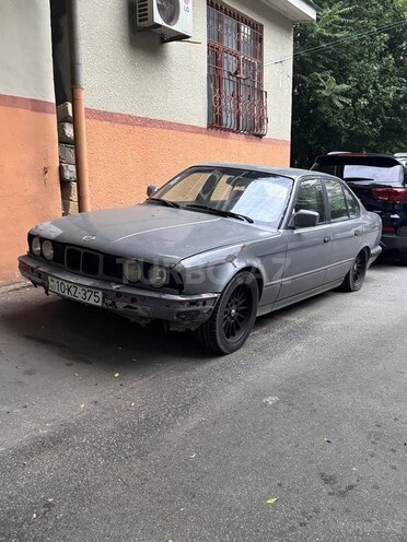 BMW 520-7