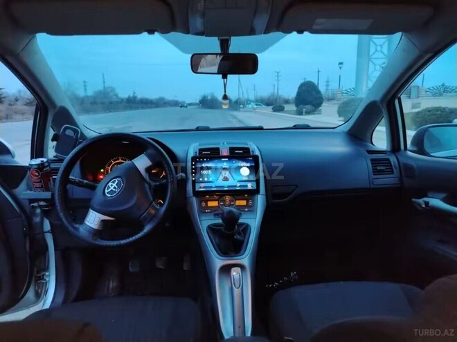 Toyota Auris-3