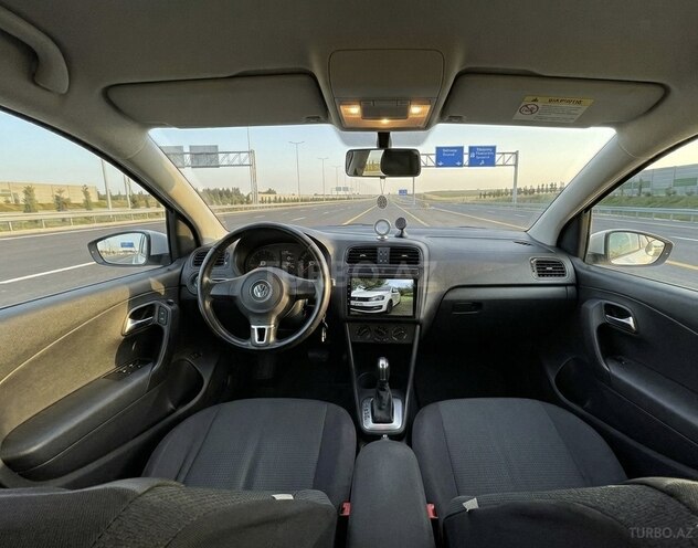 Volkswagen Polo-3