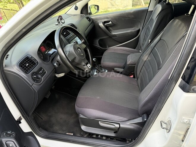 Volkswagen Polo-6