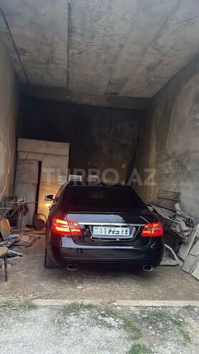 Mercedes E 220-2