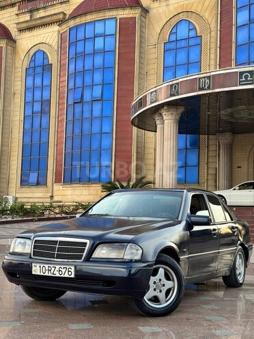 Mercedes C 250-1