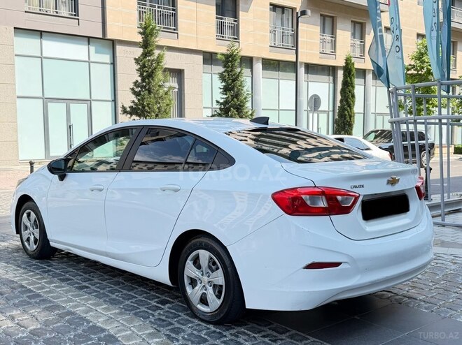 Chevrolet Cruze-11