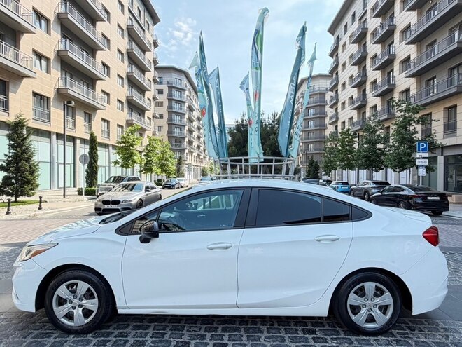 Chevrolet Cruze-16