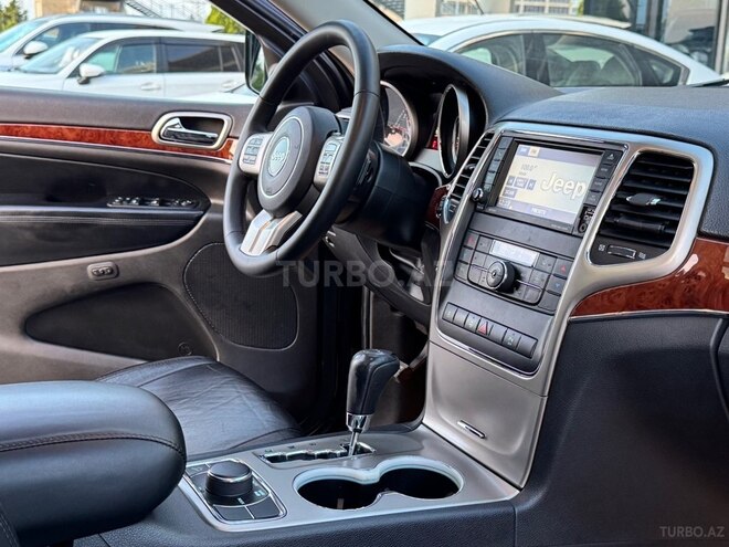 Jeep Grand Cherokee-17