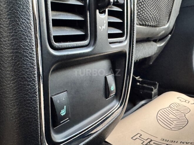 Jeep Grand Cherokee-24