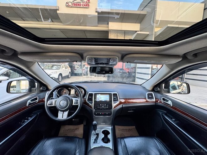 Jeep Grand Cherokee-19