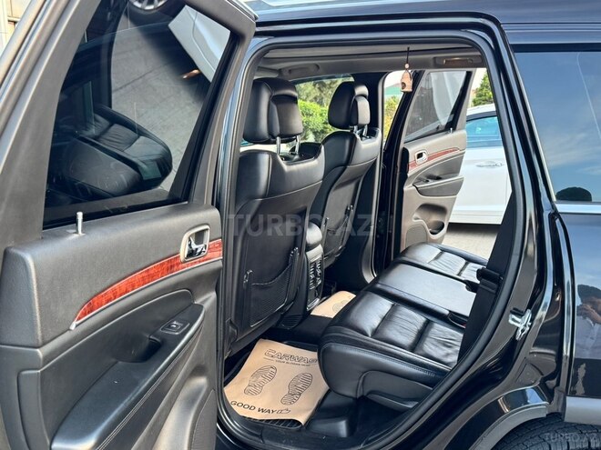 Jeep Grand Cherokee-21