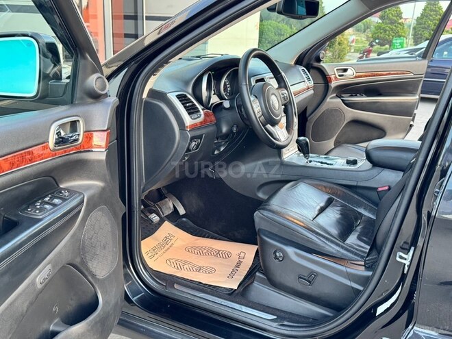 Jeep Grand Cherokee-26