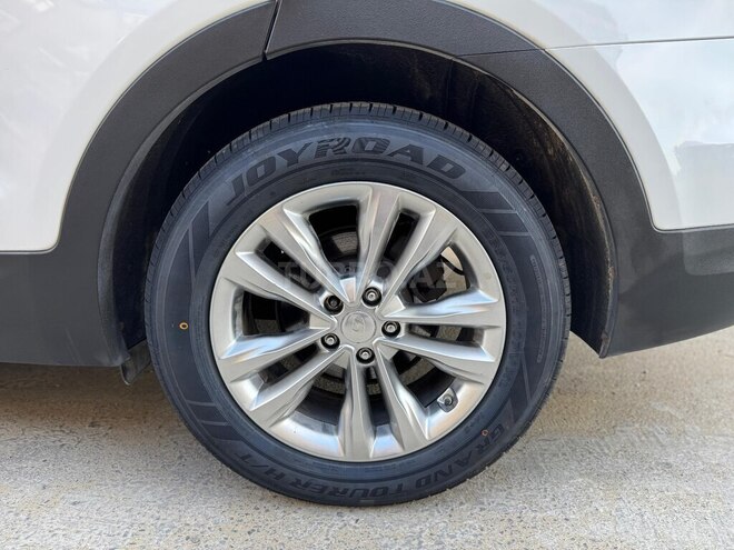 Hyundai Santa Fe-14