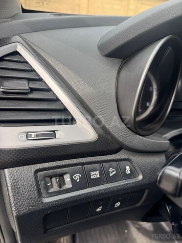 Hyundai Santa Fe-5