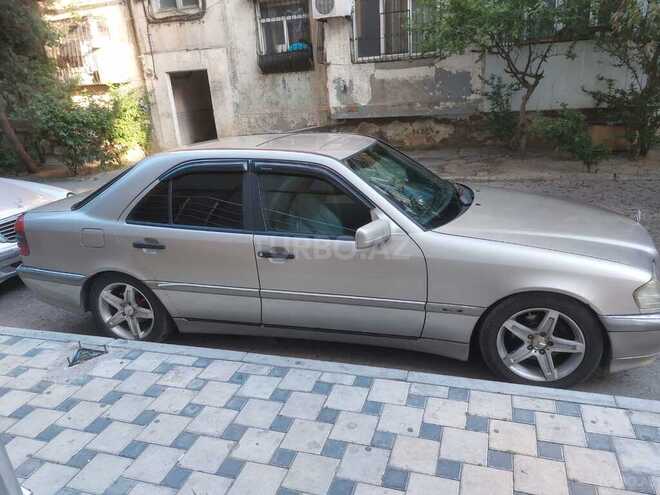 Mercedes C 180-7