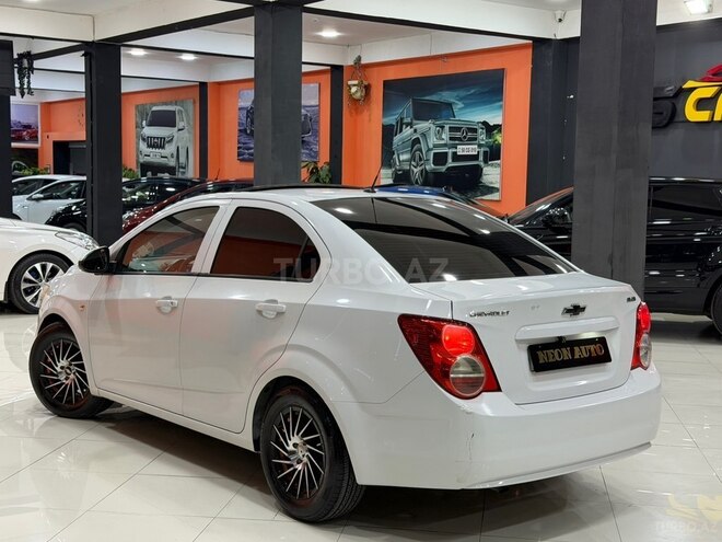 Chevrolet Aveo-6