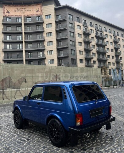 LADA (VAZ) Niva-8