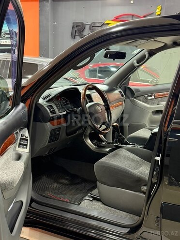 Toyota Land Cruiser Prado-10