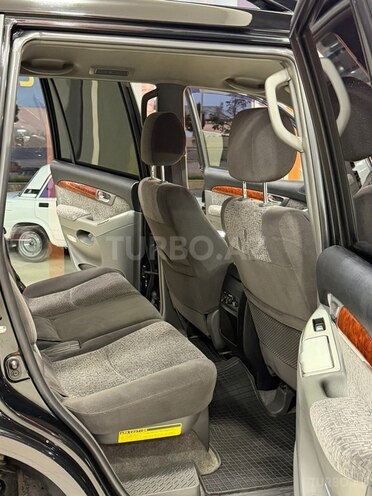Toyota Land Cruiser Prado-14