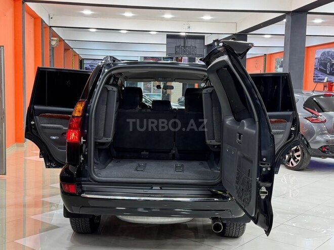 Toyota Land Cruiser Prado-17