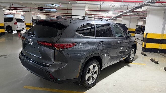 Toyota Highlander-5
