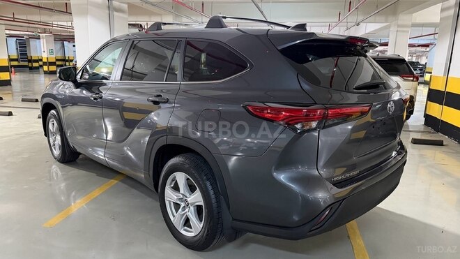 Toyota Highlander-4