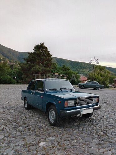 LADA (VAZ) 2107-2