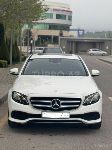 Mercedes E 200-1