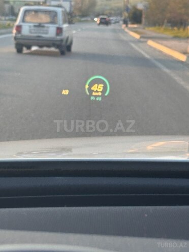 Mercedes E 200-8