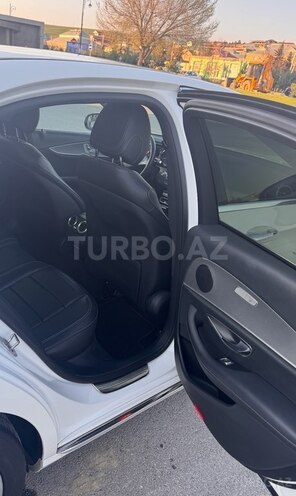 Mercedes E 200-10