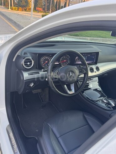 Mercedes E 200-9