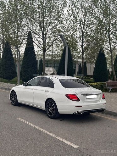 Mercedes E 200-5