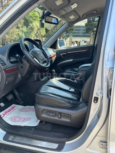 Hyundai Santa Fe-10