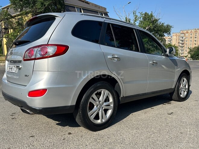 Hyundai Santa Fe-14
