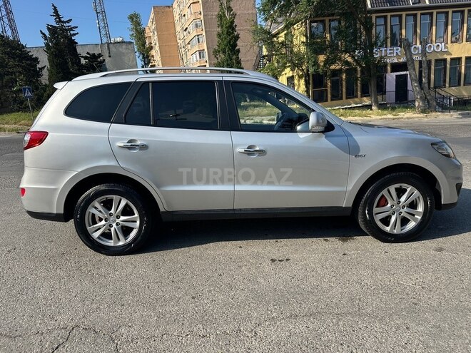 Hyundai Santa Fe-18