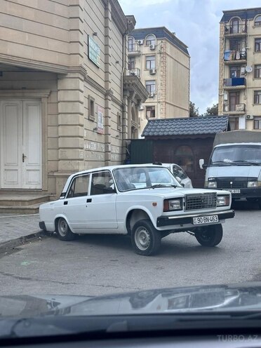 LADA (VAZ) 2107-1