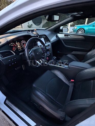 Hyundai Sonata-9