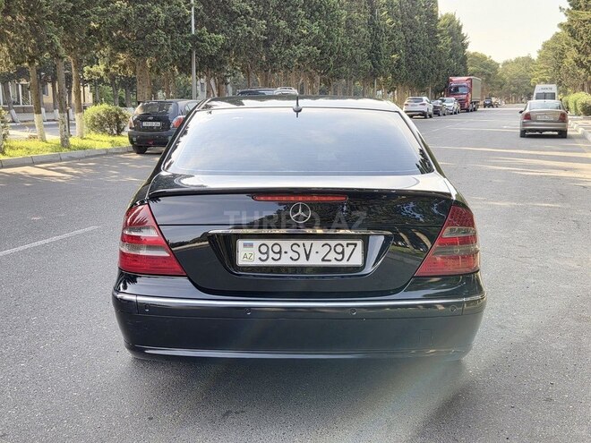 Mercedes E 240-3