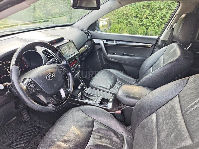 Kia Sorento-7