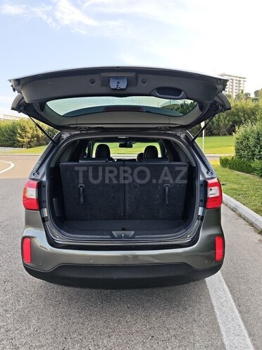 Kia Sorento-14