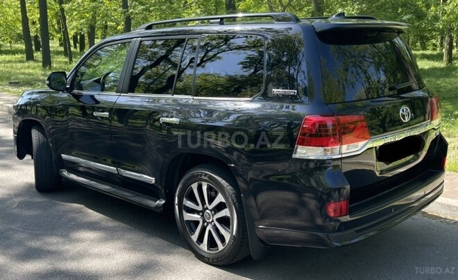 Toyota Land Cruiser-2