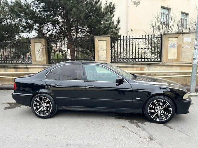 BMW 523-8