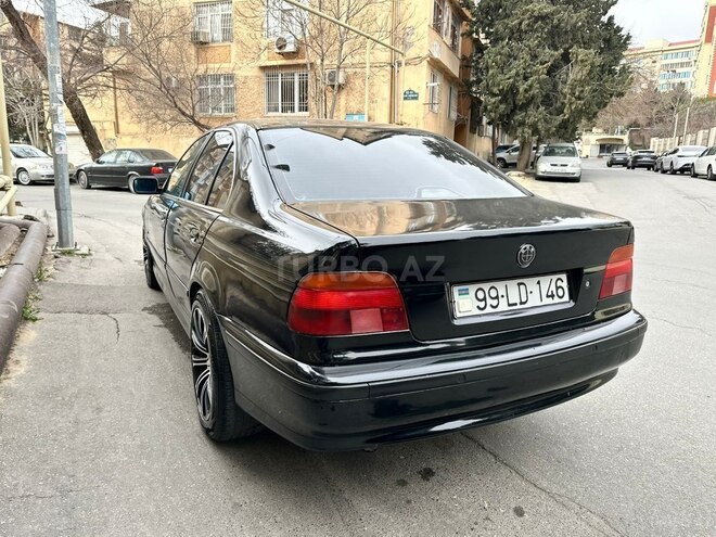 BMW 523-2