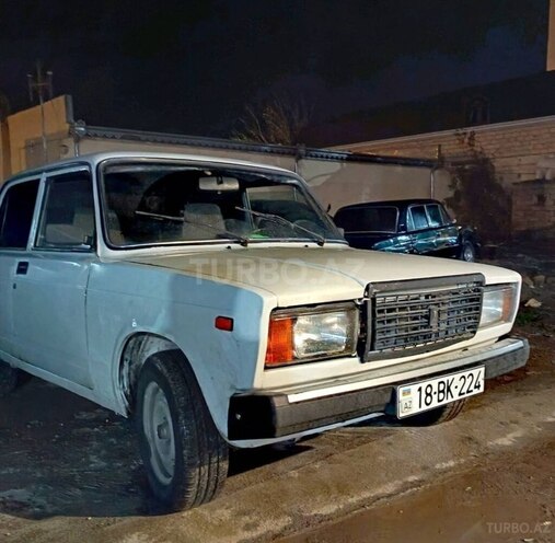 LADA (VAZ) 2107-1