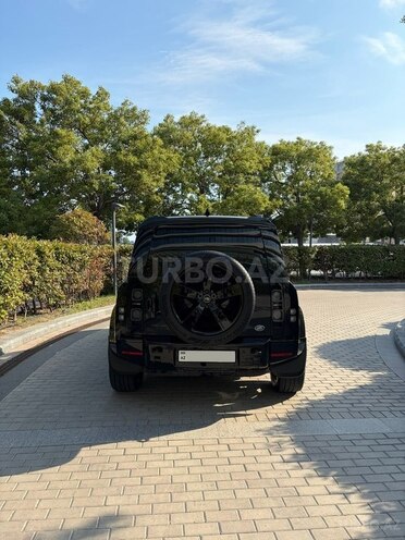 Land Rover Defender-4