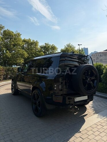 Land Rover Defender-6